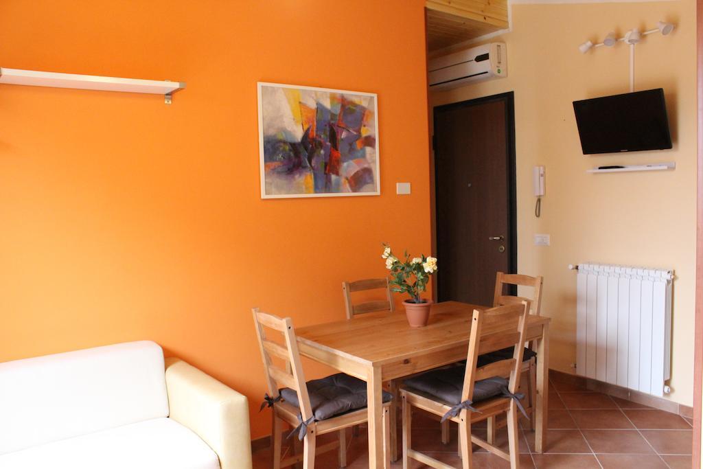 Gaia Holidays Apartments เชฟาลู ห้อง รูปภาพ