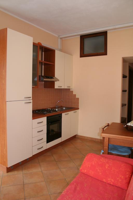Gaia Holidays Apartments เชฟาลู ห้อง รูปภาพ