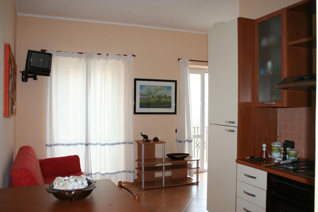 Gaia Holidays Apartments เชฟาลู ห้อง รูปภาพ